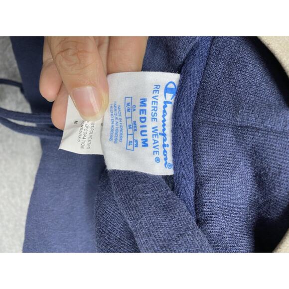 Champion Reverse Weave Hoodie Mens Medium Navy Blue Pullover Sweatshirt GF68 - Picture 7 of 10